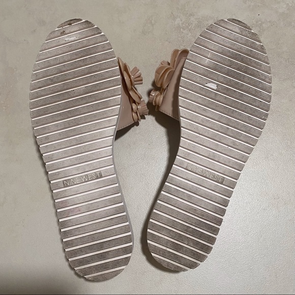 NINE WEST RELLY FLOWER SLIDES SIZE 7 M - Picture 8 of 8